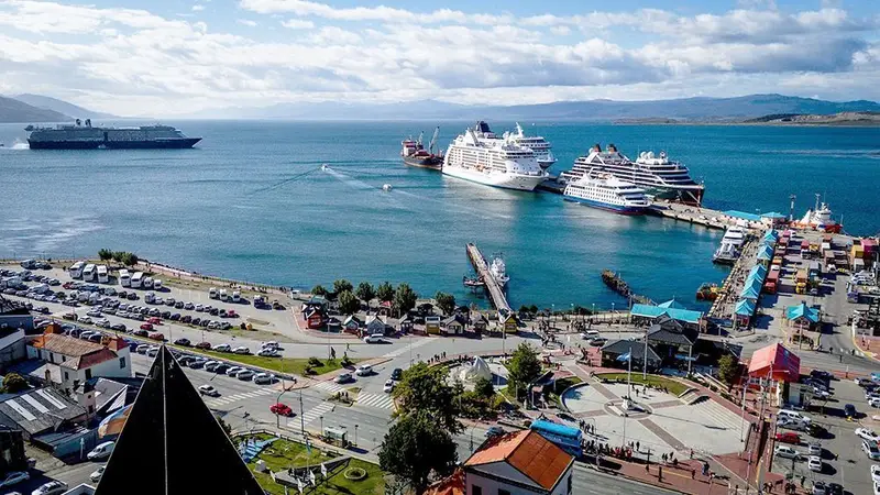 Milei interviene el Puerto de Ushuaia y avanza en la entrega de la soberanía nacional