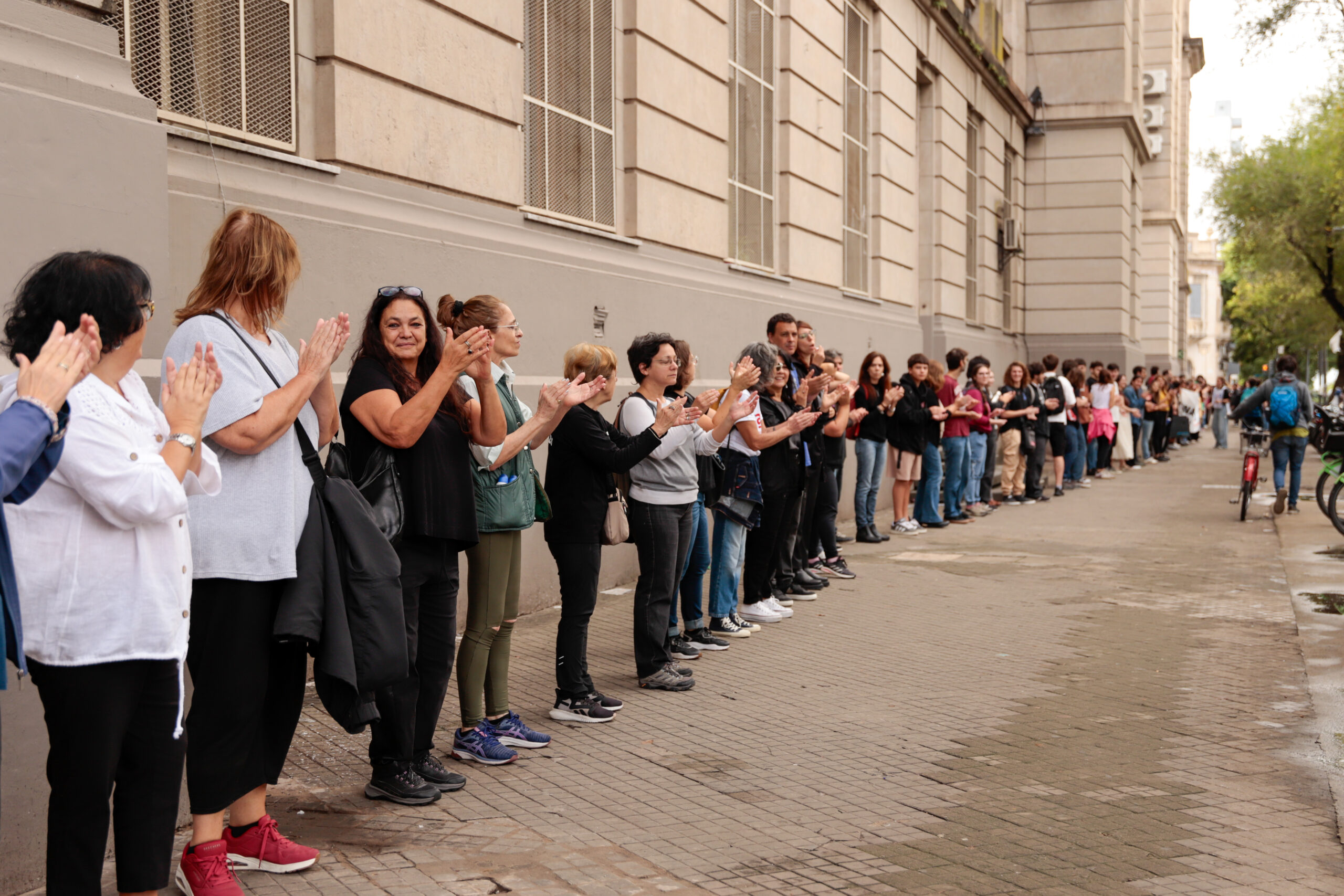 Ruidazo y abrazo a la Universidad Pública y Gratuita
